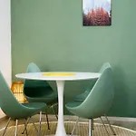 Modern House Near With Terrace & Free Parking Apartament Sarajewo