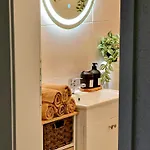 Modern House Near With Terrace & Free Parking شقة سراييفو