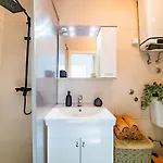 Modern House Near With Terrace & Free Parking Sarajewo