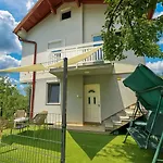 Modern House Near With Terrace & Free Parking Sarajewo