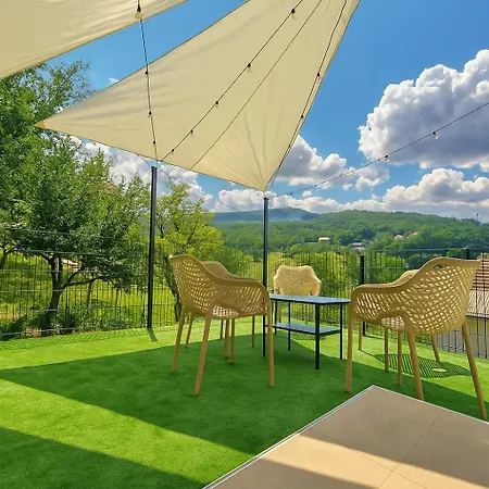 Modern House Near With Terrace & Free Parking Apartment